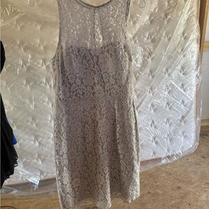 Elegant Lace Sleeveless Dress - Gray